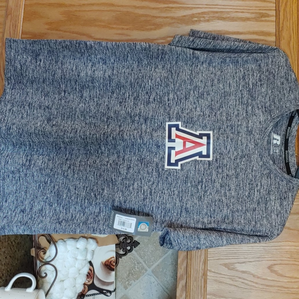 NWT- Arizona Athlete shirt